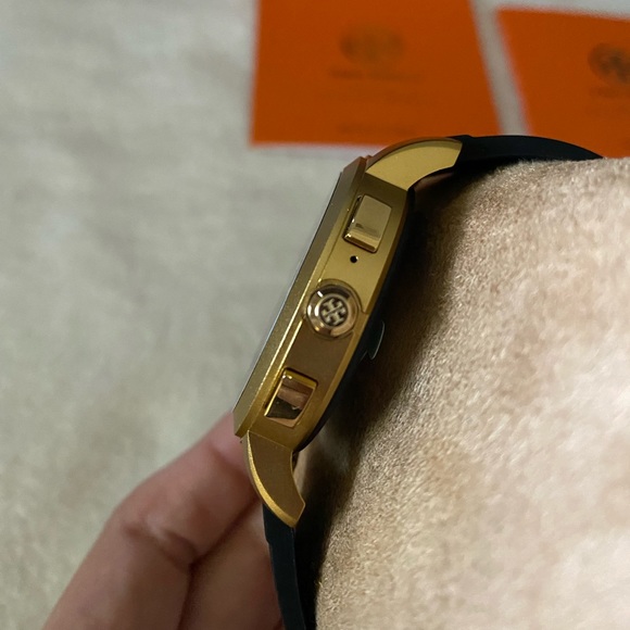 NIB Tory Burch Touchscreen Smart Watch TBT1000 - Picture 7 of 16
